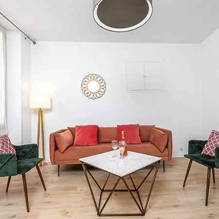 Апартаменты Av De France - Agreable 3 Pieces - Frontiere Monaco A 30 Metres *