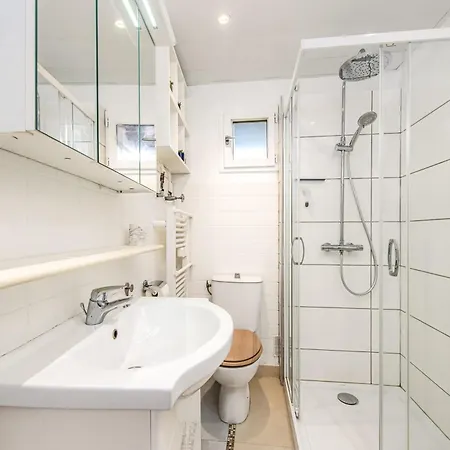 Апартаменты Av De France - Agreable 3 Pieces - Frontiere Monaco A 30 Metres Рокебрюн — Кап-Мартен